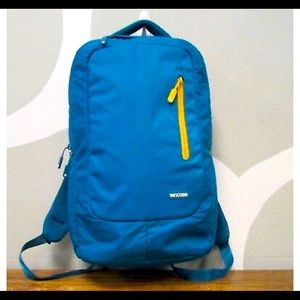 Incase laptop bag -yellow